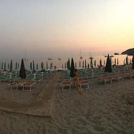 Campsite Villaggio Le Ninfe Del Mare Palinuro